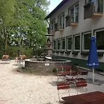 Отель Zur Eiche Оверат